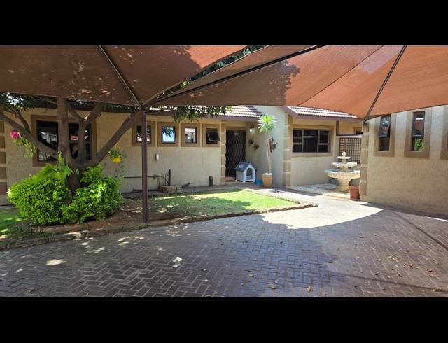 3 BEDROOM FREEHOLD FOR SALE IN PROTEA PARK